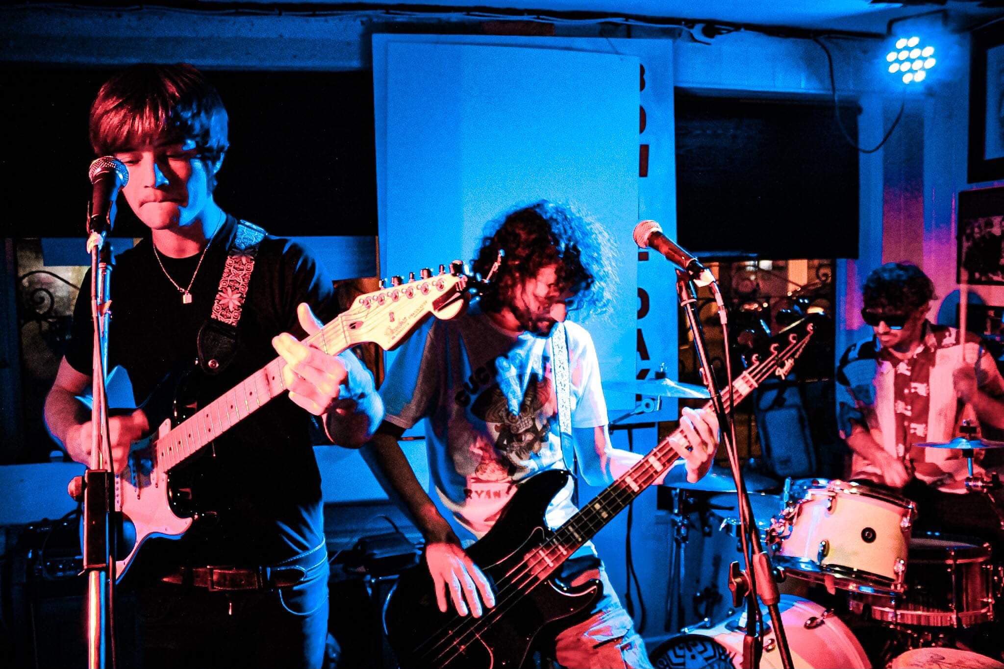 Riffs & Reds – Live Music By Oracle Villa